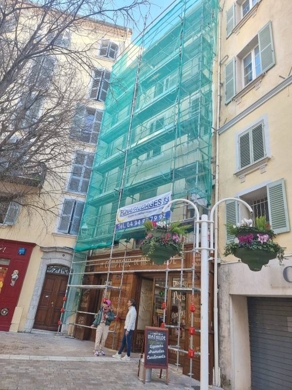 Réfection de la toiture et de la façade d'un immeuble à Toulon centre