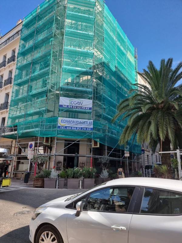 Réfection des balcons dans un un immeuble à Toulon dans le Var